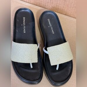 Donald J Pliner “Fifi” sandal *rare*